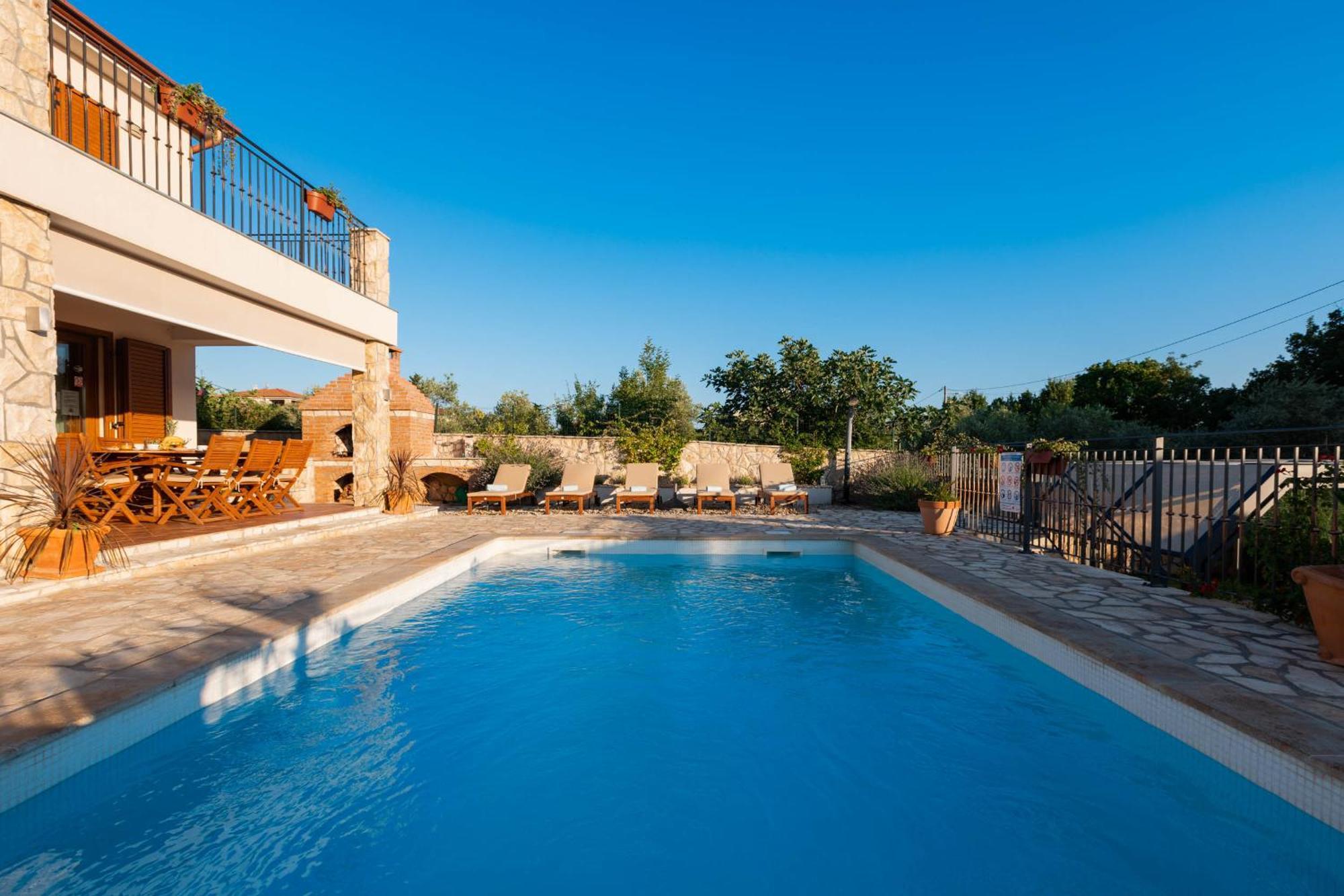 Villa Sara - Perfect Family Holiday Brzac Exterior photo