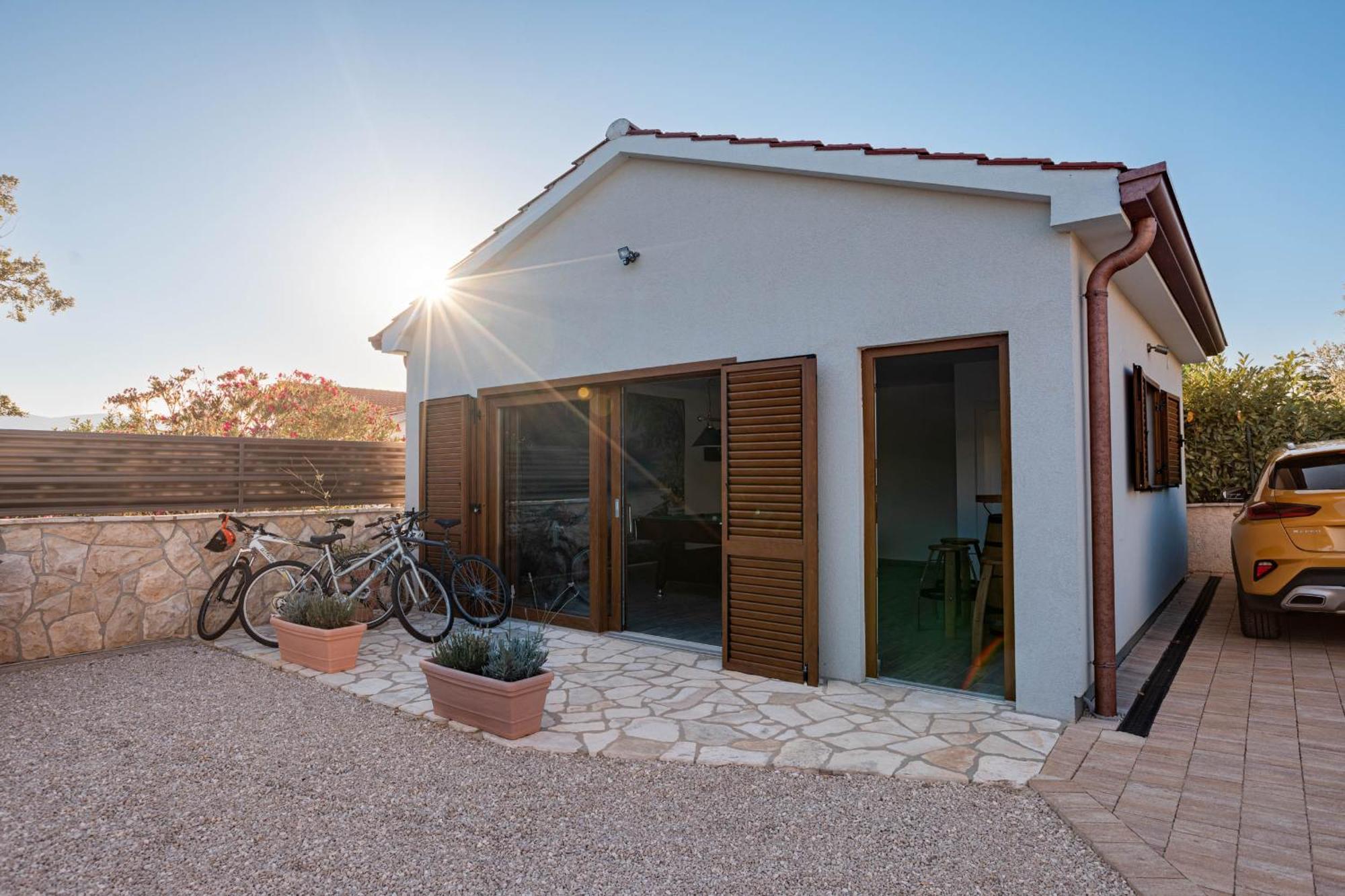 Villa Sara - Perfect Family Holiday Brzac Exterior photo